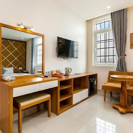 Khach San Thien Cung Hotel Ho Chi Minh City Exterior photo